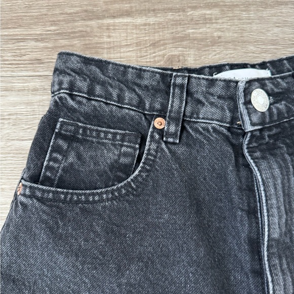 Zara black rigid denim high waisted mom shorts 2 - Picture 9 of 9